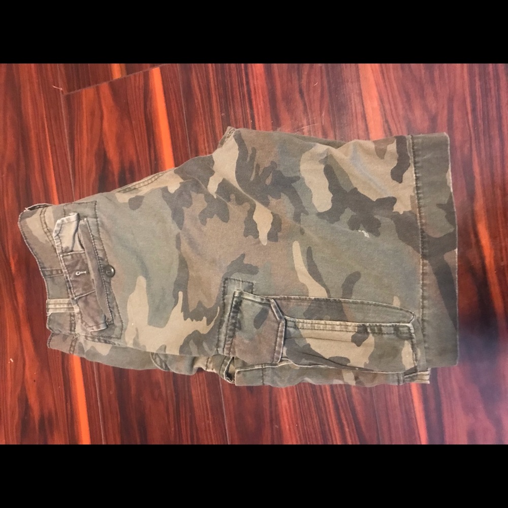 32W Old Navy Camo Cargo Shorts